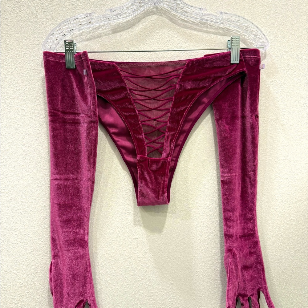 Savage X Fenty Vixen Velvet panty and long velvet gloves SET